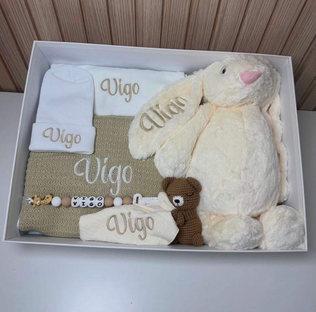 Personalized Baby Gift Set | Neutral Embroidery & Accessories