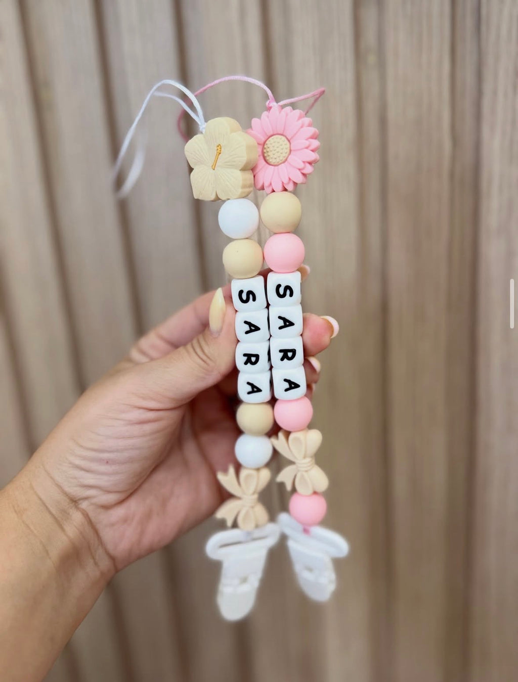 Girls Costum Pacifier Clip
